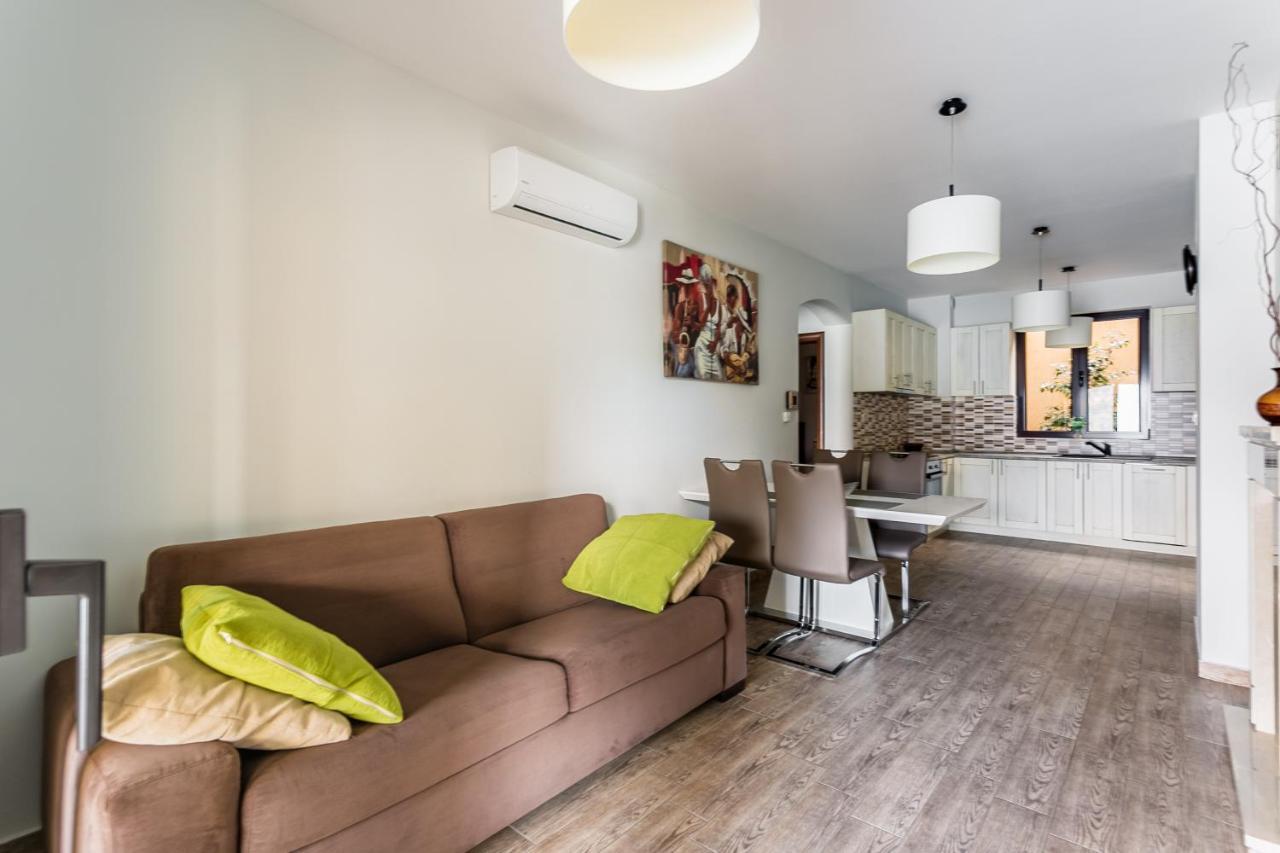 Keystone Apartments Donji Morinj Eksteriør bilde