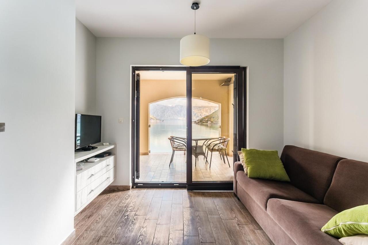 Keystone Apartments Donji Morinj Eksteriør bilde